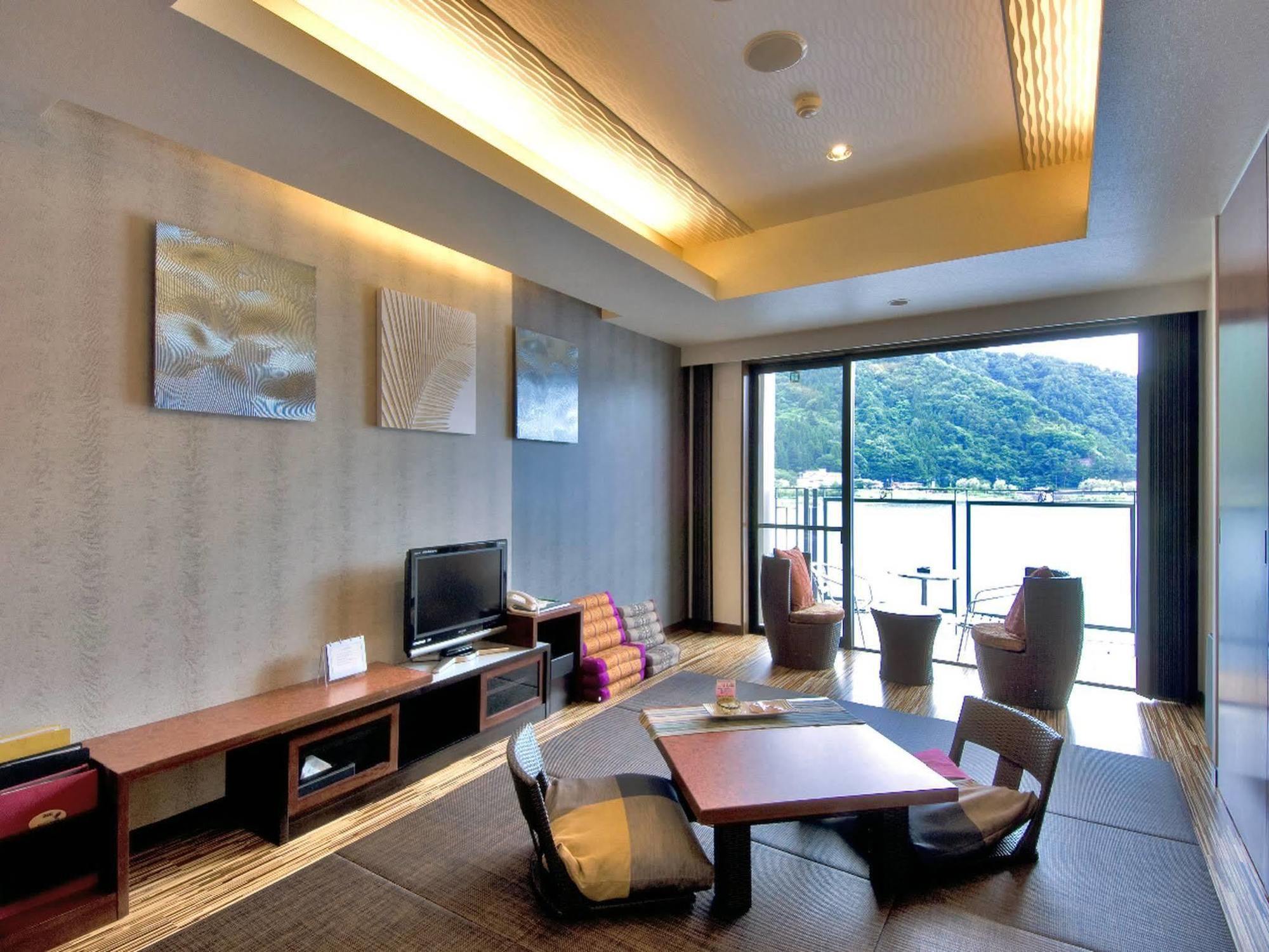 Kaze No Terrace Kukuna Hotel Fujikawaguchiko Eksteriør billede